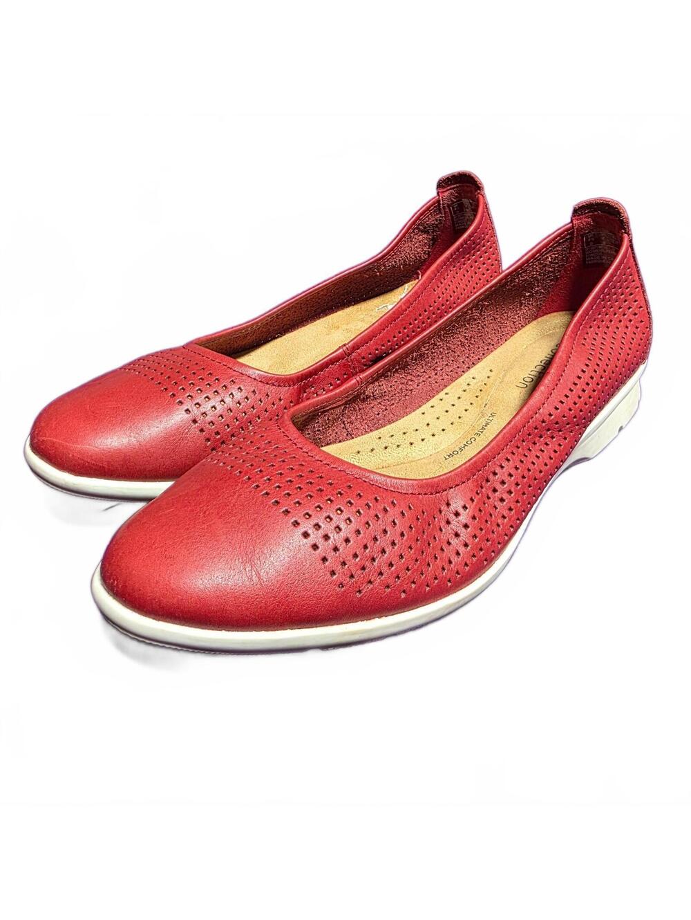 Wmn's 7 - Clarks Comfort Collection Red perforated ballet flats